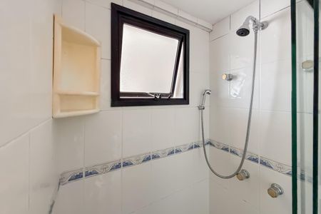 Apartamento à venda com 81m², 3 quartos e 2 vagasBanheiro da Suíte