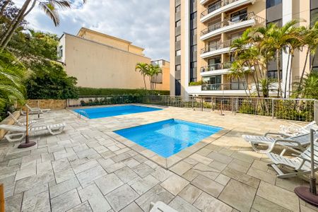 Apartamento à venda com 81m², 3 quartos e 2 vagasPiscina