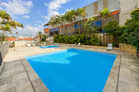 Apartamento à venda com 81m², 3 quartos e 2 vagasPiscina