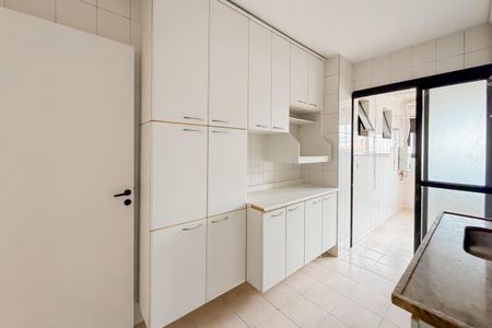 Apartamento à venda com 81m², 3 quartos e 2 vagasCozinha