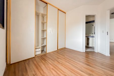 Apartamento à venda com 81m², 3 quartos e 2 vagasSuíte