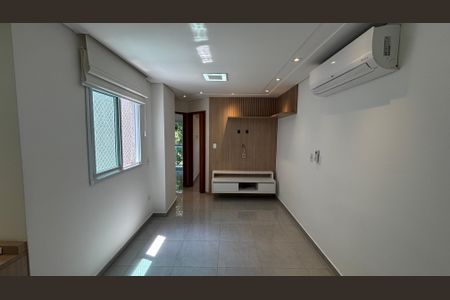 Apartamento para alugar com 100m², 2 quartos e 1 vagaSala