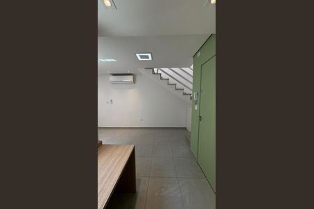 Apartamento para alugar com 100m², 2 quartos e 1 vagaSala
