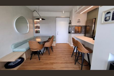 Apartamento à venda com 60m², 2 quartos e 1 vagaSala de jantar