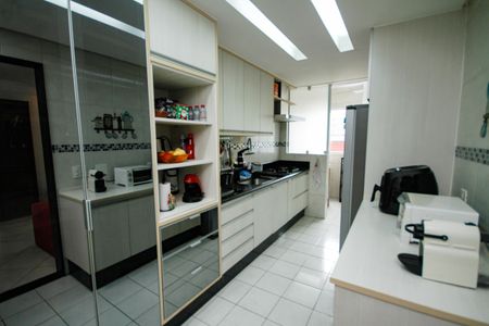 Apartamento para alugar com 97m², 2 quartos e 1 vaga