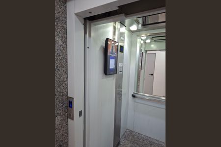 Apartamento à venda com 45m², 2 quartos e 1 vagaÁrea externa