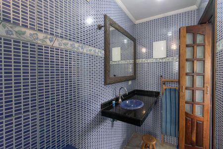 Banheiro 1 de casa à venda com 6 quartos, 270m² em Vila Nova Galvão, São Paulo