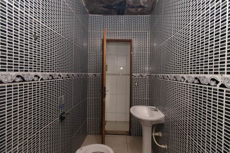 Casa à venda com 270m², 6 quartos e sem vagaBanheiro 2