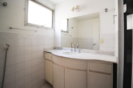 Apartamento à venda com 50m², 1 quarto e 1 vaga Apartamento à venda com 50m², 1 quarto e 1 vagaBanheiro Social