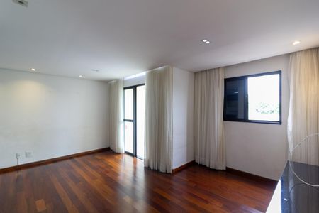 Apartamento para alugar com 67m², 2 quartos e 1 vagaSala