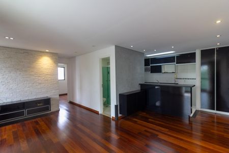 Apartamento para alugar com 67m², 2 quartos e 1 vagaSala