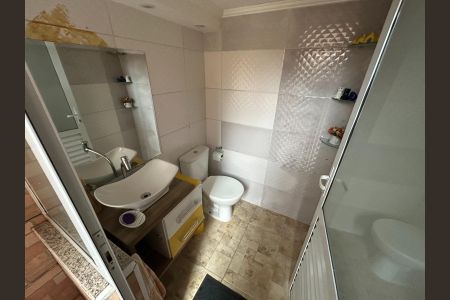 Casa à venda com 200m², 4 quartos e 2 vagas