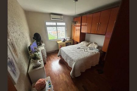 Casa à venda com 4 quartos, 200m² em Parque Jabaquara, São Paulo