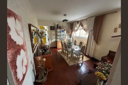 Casa à venda com 4 quartos, 200m² em Parque Jabaquara, São Paulo