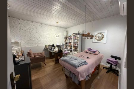 Casa à venda com 3 quartos, 129m² em Vila Medeiros, São Paulo