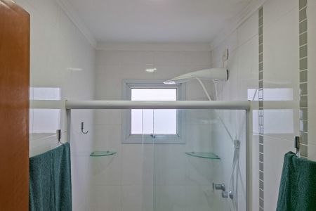 Apartamento para alugar com 98m², 2 quartos e 2 vagas Apartamento para alugar com 98m², 2 quartos e 2 vagasBanheiro da Suíte
