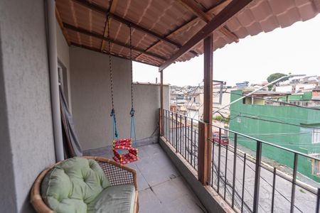 Casa à venda com 170m², 5 quartos e 2 vagas Casa à venda com 170m², 5 quartos e 2 vagasVaranda 2