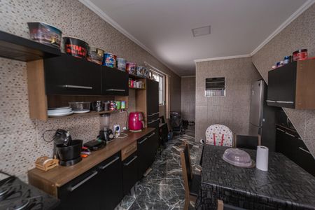 Casa à venda com 170m², 5 quartos e 2 vagas Casa à venda com 170m², 5 quartos e 2 vagasCozinha 2