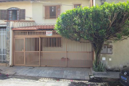 Casa para alugar com 149m², 3 quartos e 2 vagas Casa para alugar com 149m², 3 quartos e 2 vagasFachada