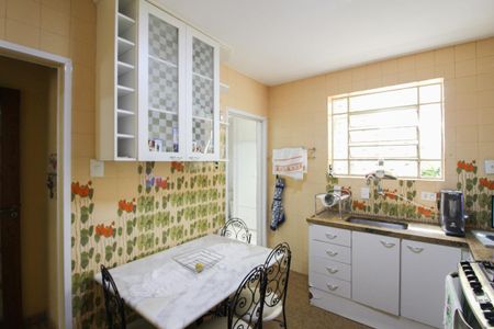 Casa para alugar com 149m², 3 quartos e 2 vagas Casa para alugar com 149m², 3 quartos e 2 vagasCozinha