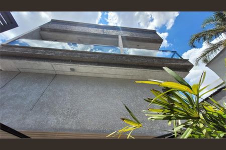 Casa à venda com 87m², 2 quartos e 2 vagas