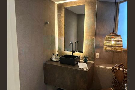 Apartamento à venda com 3 quartos, 240m² em Vila Nova Conceição, São Paulo