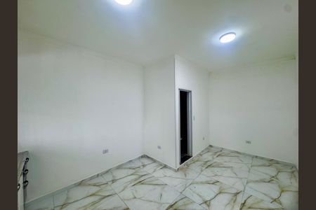 Quarto / Sala de kitnet/studio para alugar com 1 quarto, 18m² em Jardim Rosa de Franca, Guarulhos