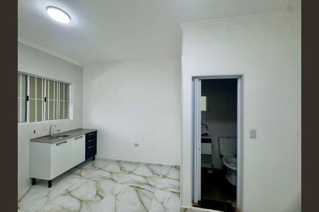 Cozinha de kitnet/studio para alugar com 1 quarto, 18m² em Jardim Rosa de Franca, Guarulhos