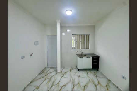 Cozinha de kitnet/studio para alugar com 1 quarto, 18m² em Jardim Rosa de Franca, Guarulhos