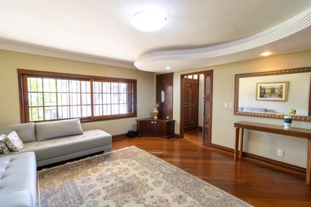 Sala de casa para alugar com 4 quartos, 540m² em Santa Tereza, Porto Alegre