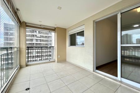 Apartamento à venda com 72m², 2 quartos e 2 vagas Apartamento à venda com 72m², 2 quartos e 2 vagasVaranda