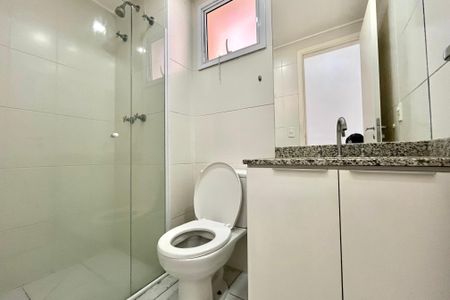Apartamento à venda com 72m², 2 quartos e 2 vagas Apartamento à venda com 72m², 2 quartos e 2 vagasBanheiro Corredor