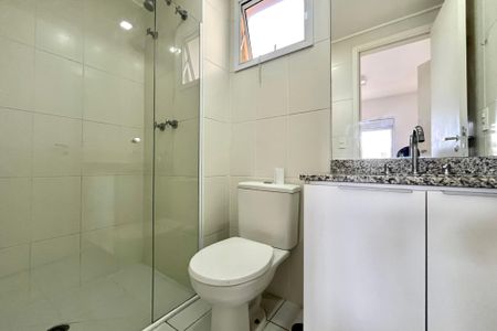 Apartamento à venda com 72m², 2 quartos e 2 vagas Apartamento à venda com 72m², 2 quartos e 2 vagasBanheiro da Suíte