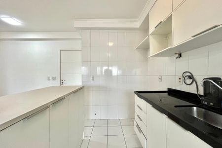 Apartamento à venda com 72m², 2 quartos e 2 vagas Apartamento à venda com 72m², 2 quartos e 2 vagasCozinha