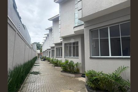 Casa à venda com 78m², 2 quartos e 1 vaga