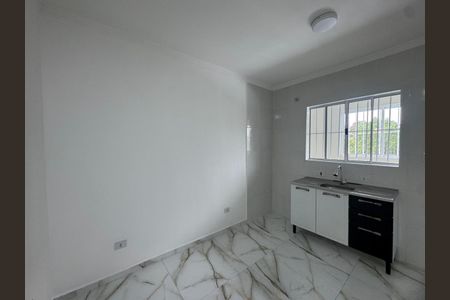 Quarto e cozinha da Kitnet de kitnet/studio para alugar com 1 quarto, 18m² em Jardim Rosa de Franca, Guarulhos