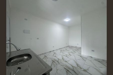 Quarto e cozinha da Kitnet de kitnet/studio para alugar com 1 quarto, 18m² em Jardim Rosa de Franca, Guarulhos