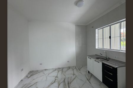 Quarto e cozinha da Kitnet de kitnet/studio para alugar com 1 quarto, 18m² em Jardim Rosa de Franca, Guarulhos