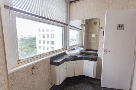 Apartamento à venda com 176m², 3 quartos e sem vagaBanheiro Social