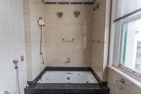 Apartamento à venda com 176m², 3 quartos e sem vagaBanheiro Social