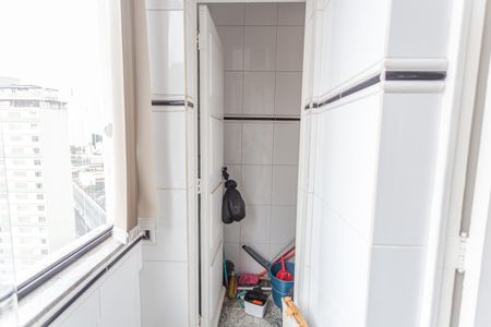 Apartamento à venda com 176m², 3 quartos e sem vagaBanheiro de serviço