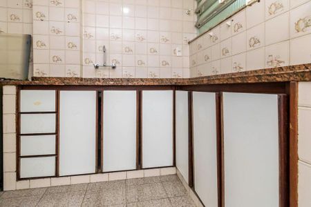 Apartamento para alugar com 80m², 3 quartos e 1 vaga Apartamento para alugar com 80m², 3 quartos e 1 vagaCozinha - Armários