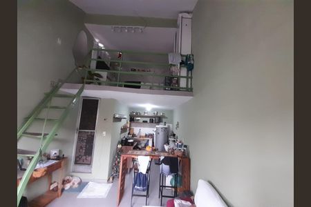 Cozinha de kitnet/studio para alugar com 1 quarto, 27m² em Parque Senhor do Bonfim, Duque de Caxias