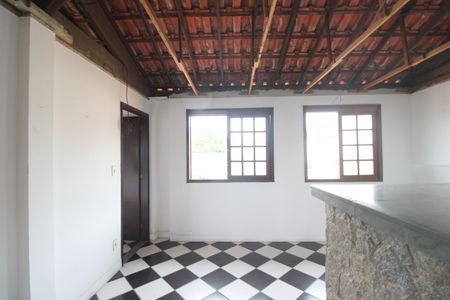 Casa de condomínio à venda com 300m², 2 quartos e 5 vagasTerraço - Kitnet