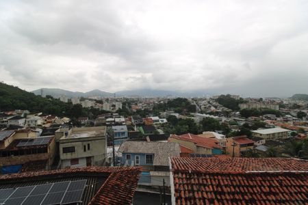 Casa de condomínio à venda com 300m², 2 quartos e 5 vagasTerraço - Vista