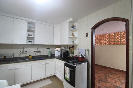 Casa de condomínio à venda com 300m², 2 quartos e 5 vagasCozinha