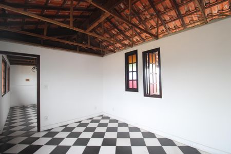 Casa de condomínio à venda com 300m², 2 quartos e 5 vagasTerraço - Kitnet