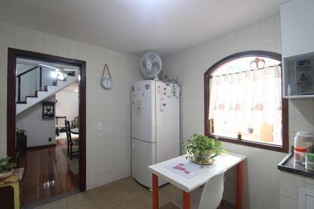 Casa de condomínio à venda com 300m², 2 quartos e 5 vagasCozinha