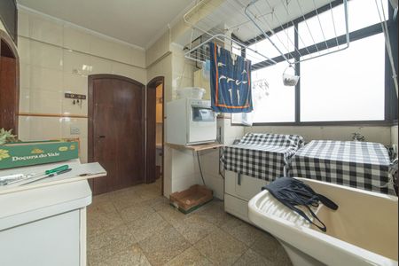 Apartamento para alugar com 210m², 4 quartos e 4 vagasLavanderia