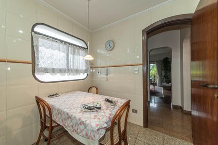 Apartamento para alugar com 210m², 4 quartos e 4 vagasCozinha